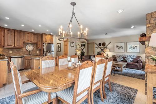 Tannenbaum II 24 by Great Western Lodging in Breckenridge, USA
