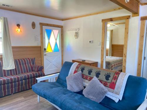 Queen Suite image 9