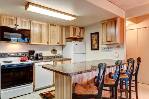 Trails End 508 by Great Western Lodging in Breckenridge, USA