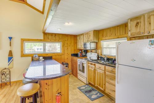 Waterfront Port Clinton Cottage with Fire Pit! Waterfront Port Clinton Cottage with Fire Pit!