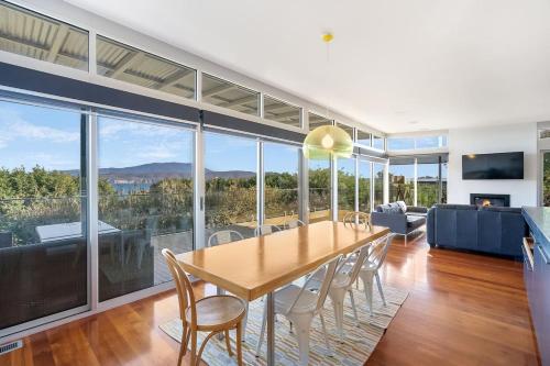 Getaway Hideaway-close to beach Sleeps-8 in Sandford