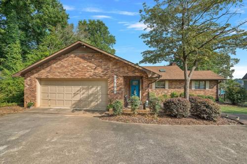Southern Breeze on Lake Norman in Mooresville, USA