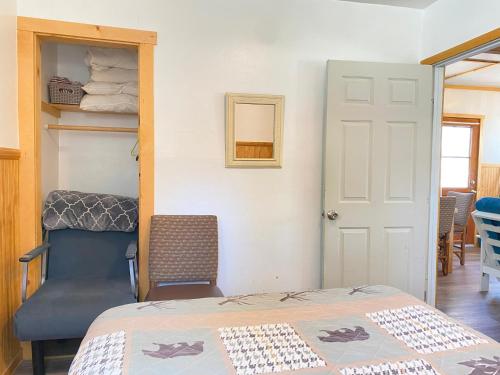 Queen Suite image 4