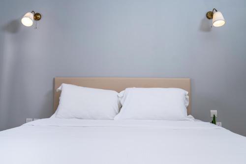 Two-Bedroom Apartment image 4