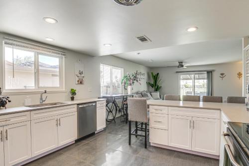 Palm Desert Home with Patio and Panoramic Views! in Palm Desert, USA