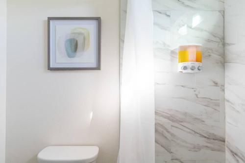 4 bedroom Alhambra Condo near downtown LA thumb 4