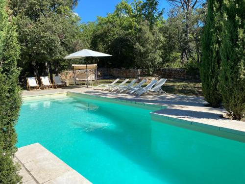 La Bastide Basse Nature Piscine à 3 quarts d'heure de la mer