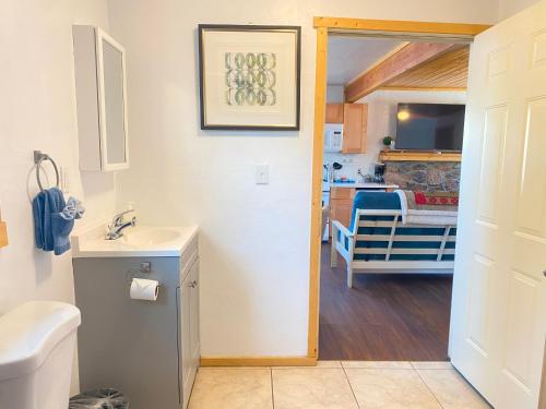 Queen Suite image 2