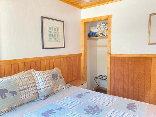 Queen Suite image 10