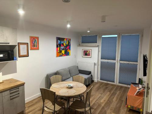 Warsaw View Apartment near Monument to the Warsaw Uprising