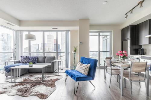 Luxury 1BR Condo - King Bed with City Views