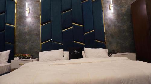 Elite Elegance Inn - image 12