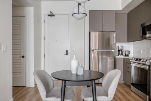 Inglewood 1br w sundeck clubhouse nr shopping LAX-1160 in Inglewood, USA
