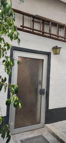 Entrance, Vieja Casita de huespedes con Escaleras in Ober-Ramstadt