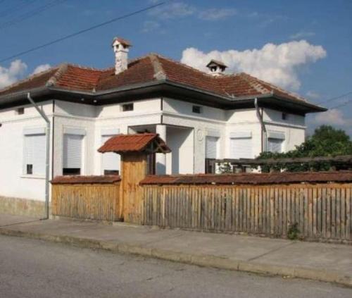 Granpa house in Ruhovtsi