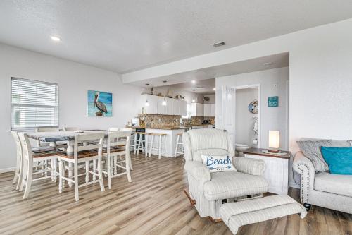 2 Decks, Patio and Views Beachfront Texas Retreat, Surfside Beach (zdjęcie 5)