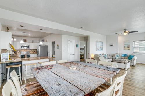 2 Decks, Patio and Views Beachfront Texas Retreat, Surfside Beach (zdjęcie 7)