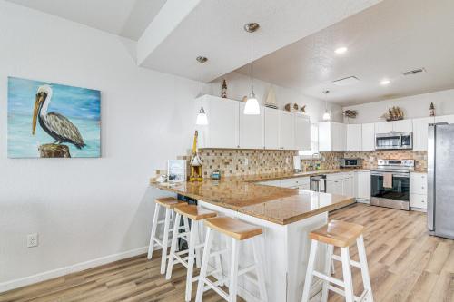 2 Decks, Patio and Views Beachfront Texas Retreat, Surfside Beach (zdjęcie 8)