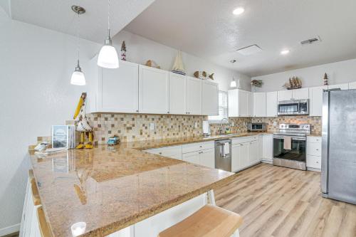 2 Decks, Patio and Views Beachfront Texas Retreat, Surfside Beach (zdjęcie 9)