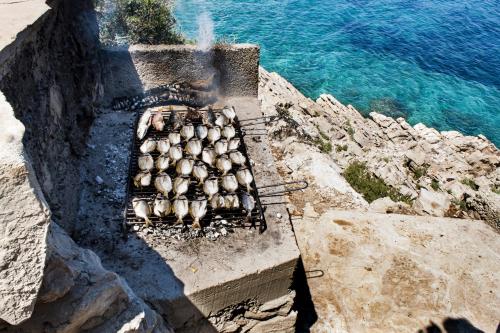 Secluded fisherman's cottage Cove Pakomina Hvar - 12702 - image 5