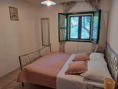 Secluded fisherman's cottage Cove Pakomina Hvar - 12702 - image 13