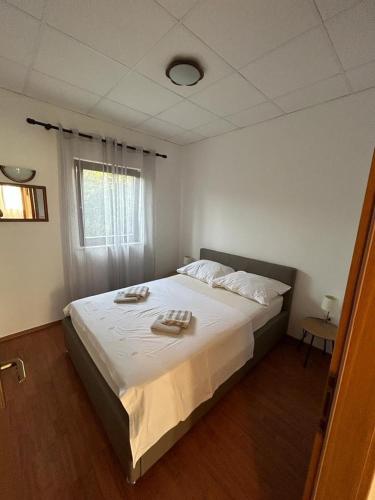 Apartments by the sea Slatine Ciovo - 1128 - image 4