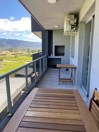 Elegancia y Confort Urbano in Barrio Alto Padilla