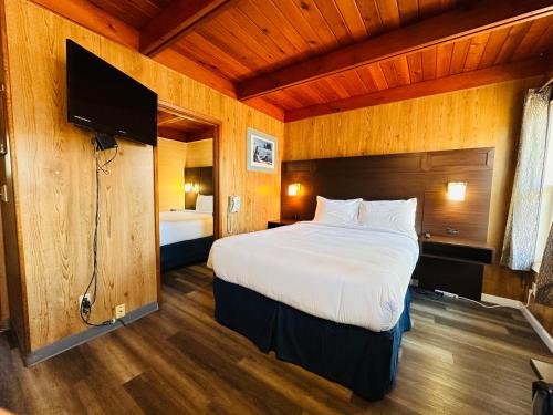 Anchor Inn Motel by Loyalty - image 9
