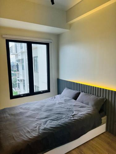 Budget Friendly Studio 5 Mins Walk to IT Park