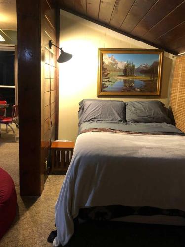 . The Nisenan Creekside Cabin