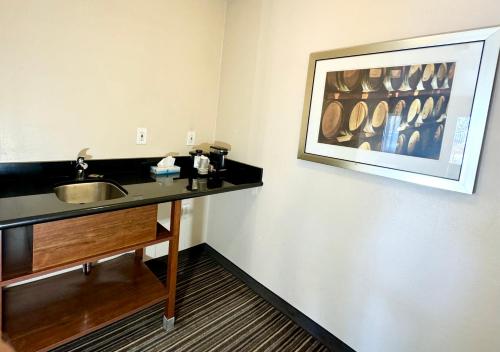 廚房, Motel 6 Martinez, CA in 馬丁尼茲