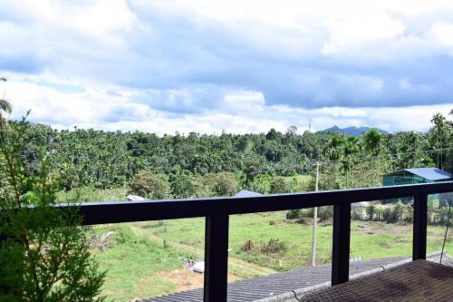 Lavilla inn rooms and dormitory wayanad in ปาราลิกุนนู