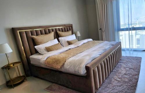 Luxury 1BR Retreat @ Vida Residences - Creek Beach, Дубай (фото 6)