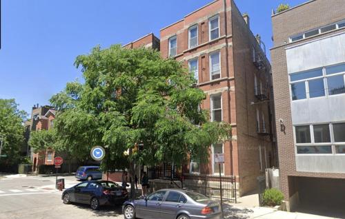 The Secret West Loop Oasis for up to 4 guests - Tap to explore photos