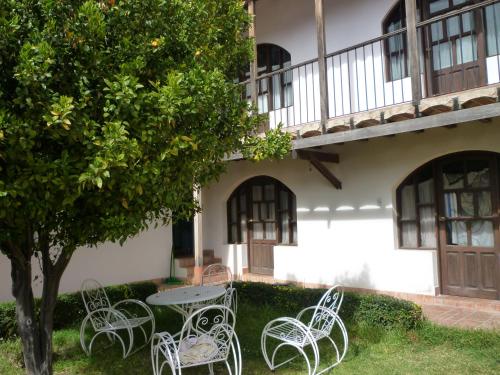 Hostal Condor B&B