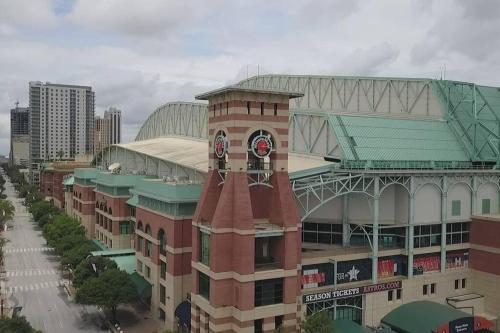 U2 penthouse Downtown Houston WI-FI/free parking in Houston, USA