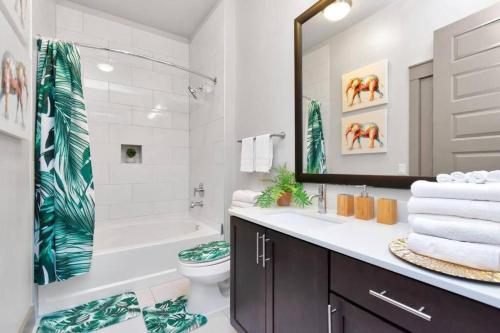 U2 penthouse Downtown Houston WI-FI/free parking in Houston, USA