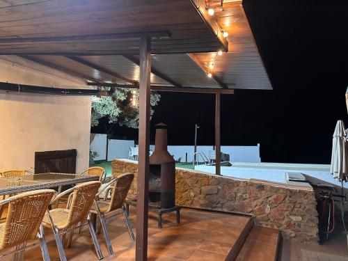 Casa Rural Quejigo con piscina in Santa Olalla del Cala