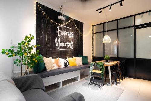 [Projector] Pulse Ipoh - Chic @Majestic Condo - Tap to explore photos