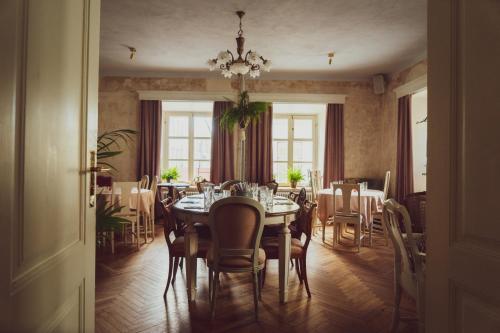 مطعم, Amante Boutique in كوريسار