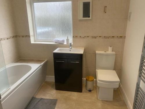 5 Bed Haven - Off Street Parking - Pool Table, Welling (fotografie 6)