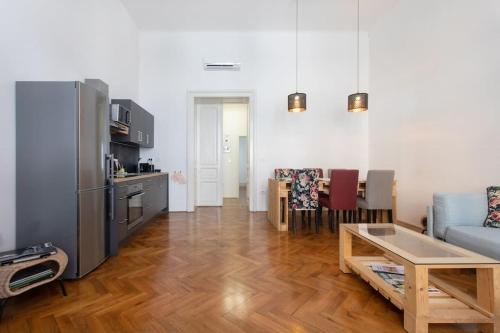 Spacious Apartment in Historic Centre & FREE Parking, Lublaň (fotografie 8)