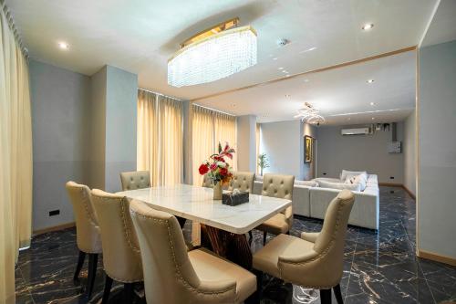 YSWホテルロッブリー (YSW HOTEL LOPBURI) in ロッブリー