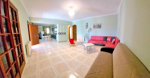 Emma's Studios in Lassi