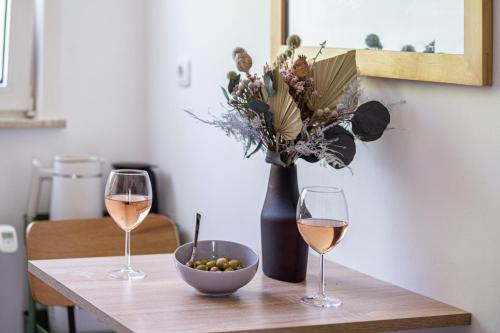 Five minutes to subway to Hamburg - modern, clean in อาเรนสบูร์ก