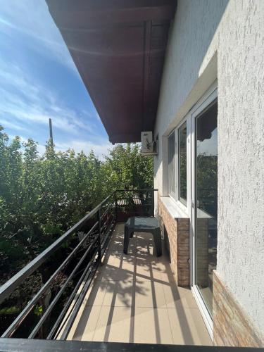 Double Room with Balcony image 4