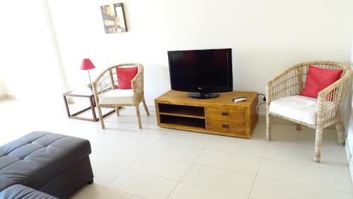 Two-Bedroom Apartment with Balcony image 8