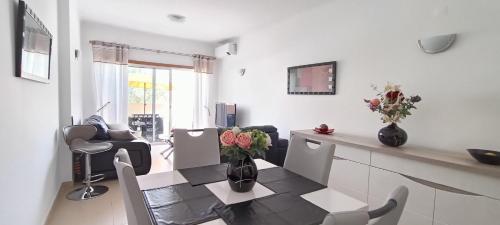 Two-Bedroom Superior Apartment image 8
