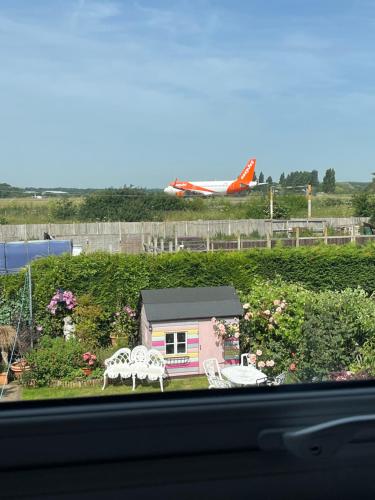 Southend Airport Bed & Breakfast - image 10
