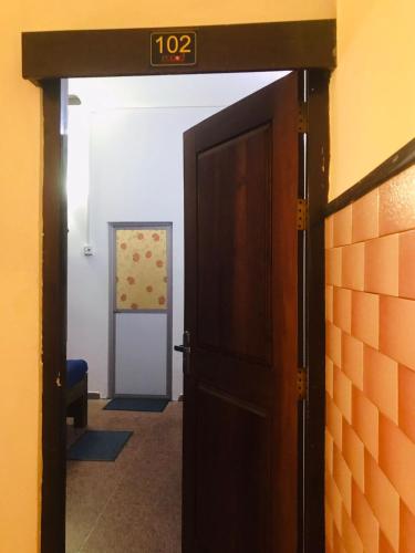 Hotel Mood Wellawatta - image 5